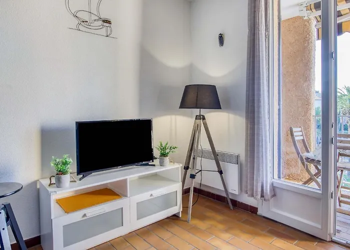 Appartement Les Aigues Marines-64 By Interhome Saint-Cyr-sur-Mer
